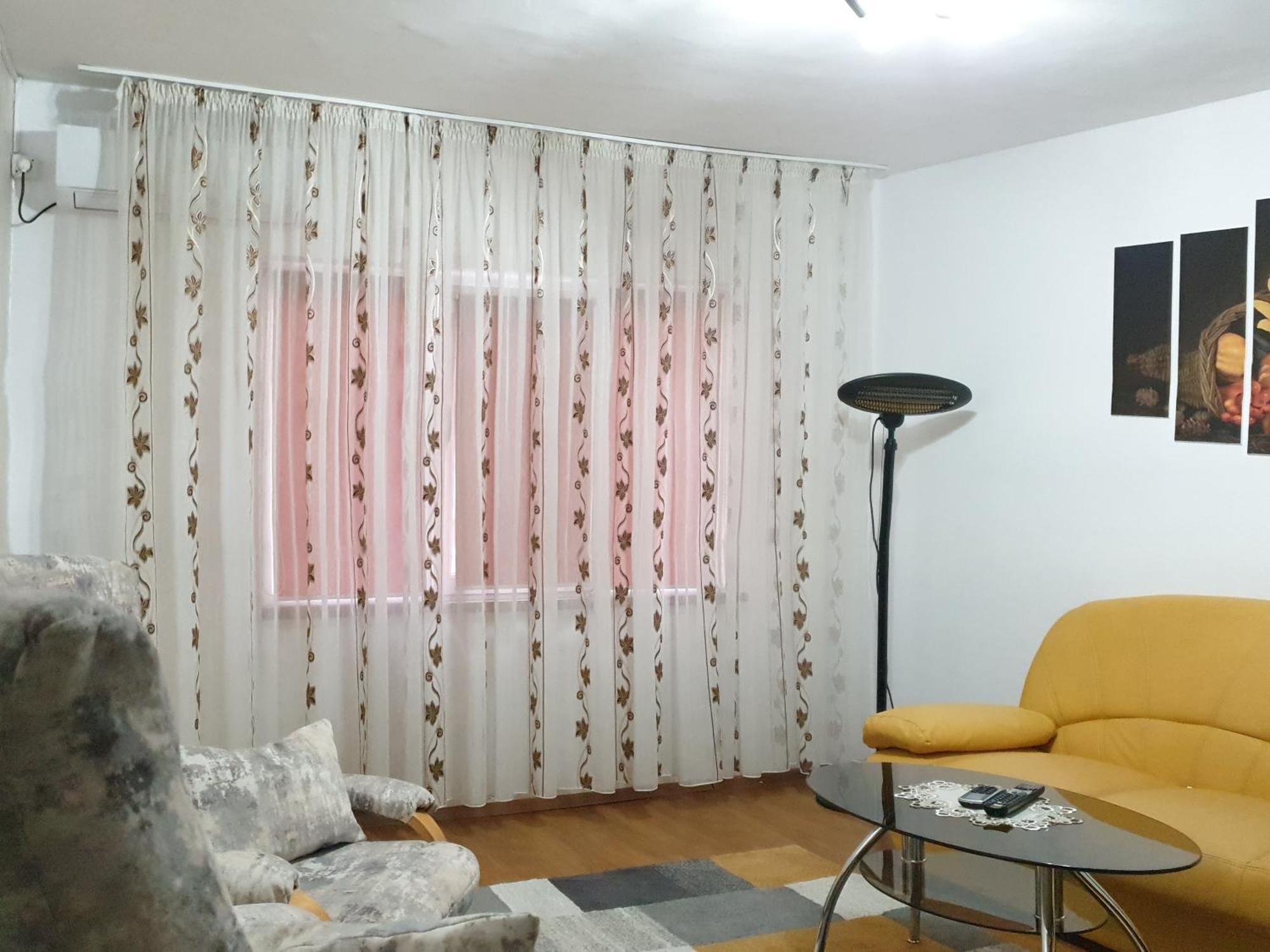 Elena Apartment Orsova Bagian luar foto